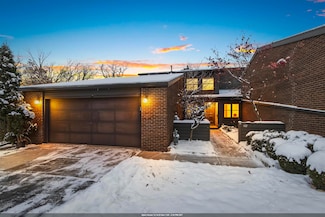 112 Webster Heights Dr Unit 2, Green Bay, WI 54301