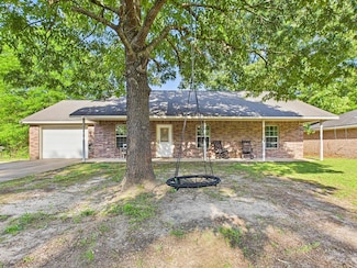 169 Meadow Brook Dr, Lufkin, TX 75904