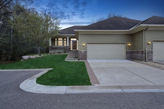 13142 Evermoor Pkwy, Apple Valley, MN 55124