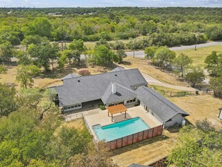 2201 Cooks Ln, Fort Worth, TX 76120