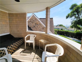 152 Tuckerman Ave Unit 14, Middletown, RI 02842