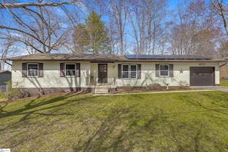 110 Cannon Dr, Hendersonville, SC 28792