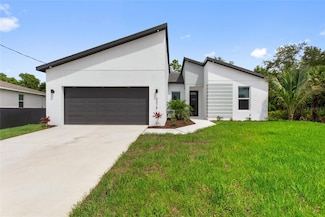 3327 Trapper Ln, North Port, FL 34286