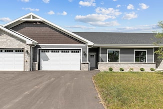 3026 Community Way, Menasha, WI 54952
