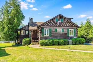 512 W Shore Trail, Sparta, NJ 07871
