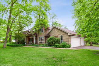 790 Lake Holiday Dr, Sandwich, IL 60548