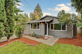 5714 202nd St SW, Lynnwood, WA 98036