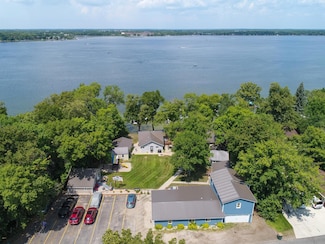 1321 S Darling Dr NW, Alexandria, MN 56308