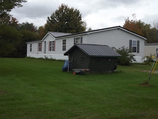 65 Penney Ln, Bradley, ME 04411