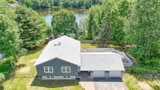 8 Clinton Ct, Monroe, NY 10950