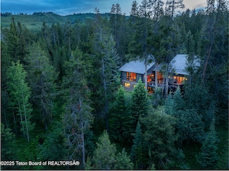 1050 Blue Dun Ln, Wilson, WY 83014