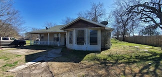 701 Rose Hill Rd, Terrell, TX 75160