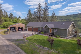 643 Adams Rd, Orofino, ID 83544