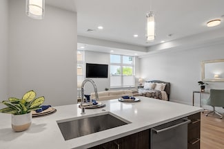 124 Highland Ave Unit 101, Somerville, MA 02143