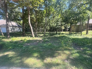 1108 Oakview Ln, Genoa, IL 60135