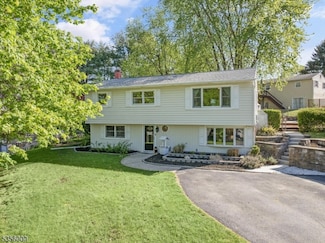 7 Bettino Dr, Ogdensburg, NJ 07439