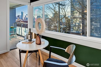705 E Republican St Unit 302, Seattle, WA 98102