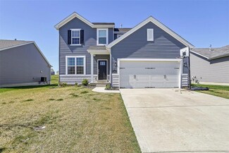1021 Sweet River Dr, O'Fallon, MO 63366