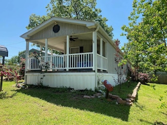 15853 San Augustine Dr, Tyler, TX 75704