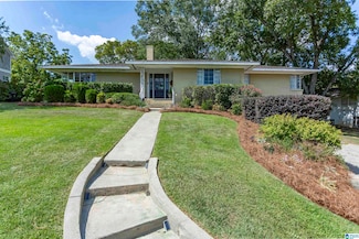 2216 Chestnut Rd, Vestavia, AL 35216