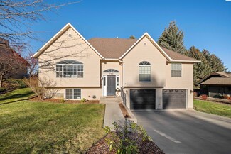 750 SE Edge Knoll Dr, Pullman, WA 99163