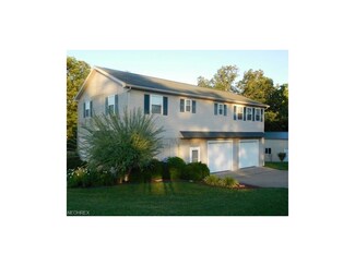 1663 Access Rd, Williamstown, WV 26187