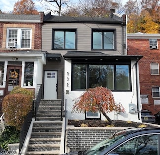 332 Undercliff Ave, Edgewater, NJ 07020