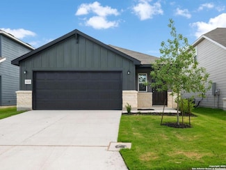1115 Pigeon Ln, Marion, TX 78124