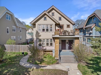 2131 N Hi Mount Blvd, Milwaukee, WI 53208