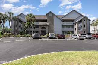 565 Shadow Wood Ln, Titusville, FL 32780