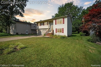 1605 N Hanlon St, Westland, MI 48185