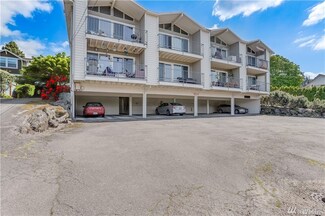 6018 Lakeview Dr Unit 103, Kirkland, WA 98033
