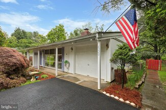 6320 Farmar Ln, Flourtown, PA 19031