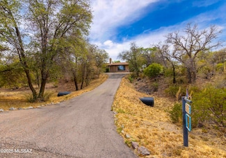 315 W Oak Hills Dr, Oracle, AZ 85623