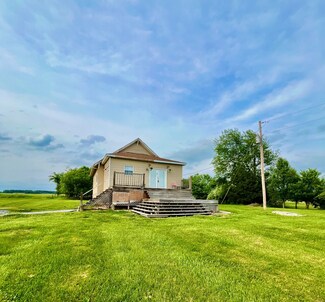 11665 State Route 14, Mc Leansboro, IL 62859