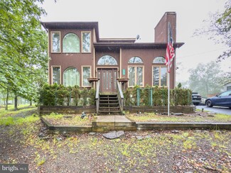 475 Hyland Dr, East Stroudsburg, PA 18301