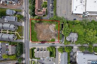 400-412 Grand Ave, Leonia, NJ 07605