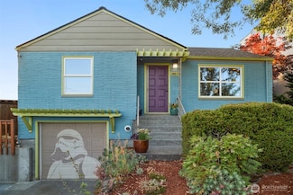 3857 Gilman Ave W Unit A, Seattle, WA 98199