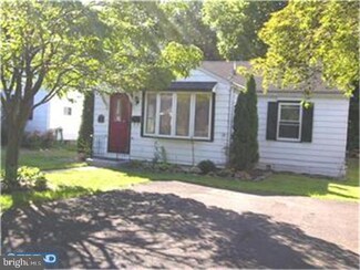 449 Mckinley Ave, Morrisville, PA 19067