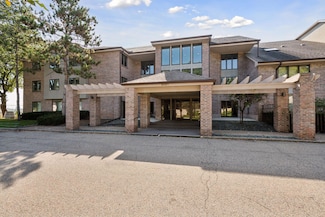 5501 Village Dr Unit 203, Edina, MN 55439