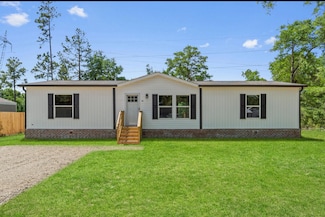 40 E Poinsetta Ave, Defuniak Springs, FL 32433