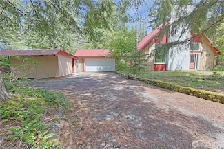 109 Mountain View Dr S, Ashford, WA 98304