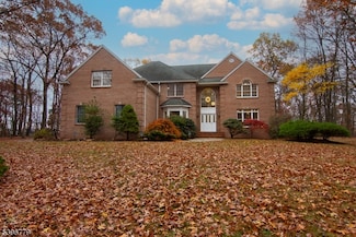 24 Denise Dr, Kinnelon, NJ 07405