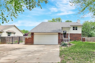 342 N Milstead St, Wichita, KS 67212