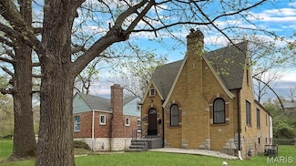 4411 Nelson Dr, Saint Louis, MO 63121