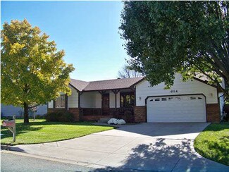 614 N Rolling Hills Ct, Clearwater, KS 67026