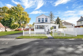 34 Kings Ferry Rd, Montrose, NY 10548