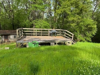 2 Lost Creek Rd, Natchez, MS 39120