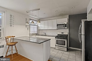 6341 Walker St, Philadelphia, PA 19135