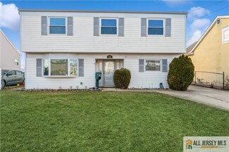 116 7th St, Port Reading, NJ 07064